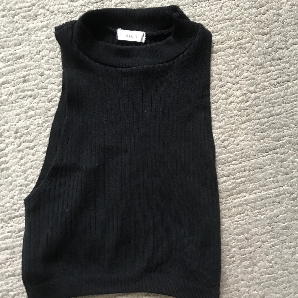 debut cropped top